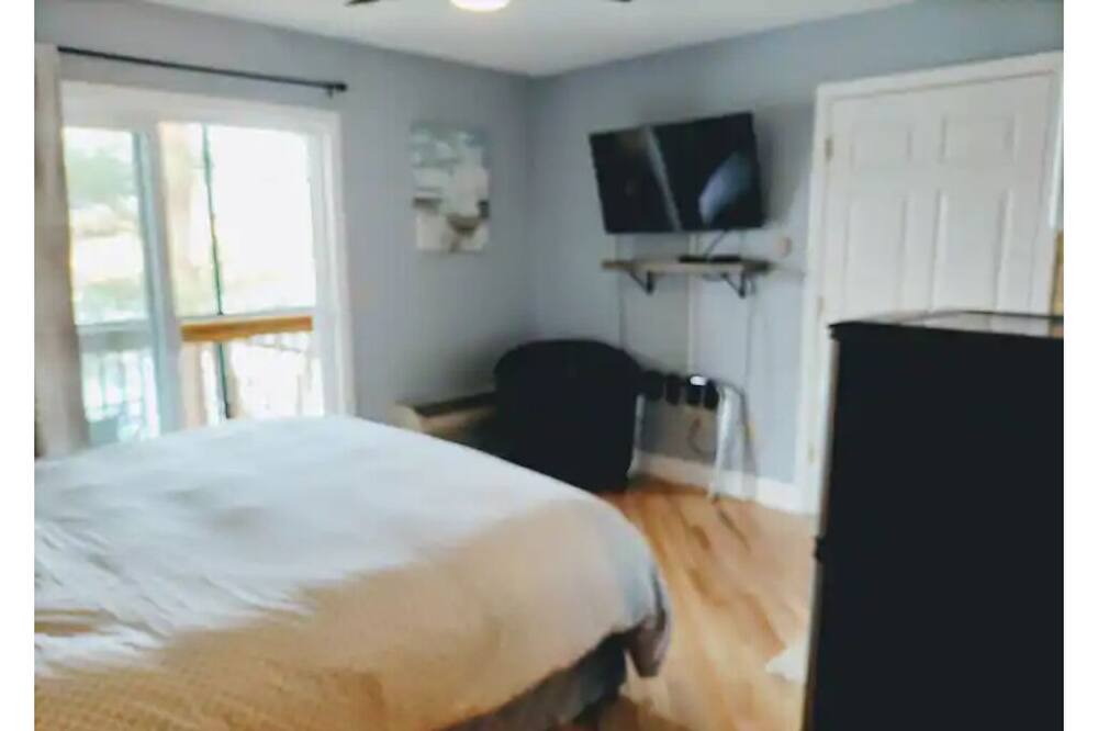 Photo of Bedroom in Winnisquam