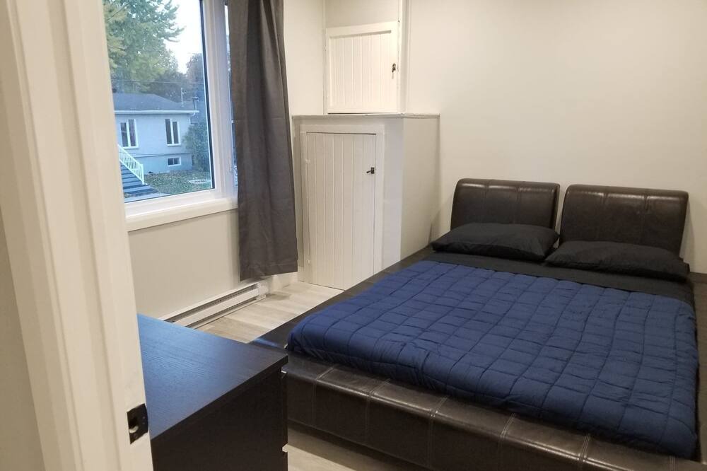 Photo of Bedroom in Laval