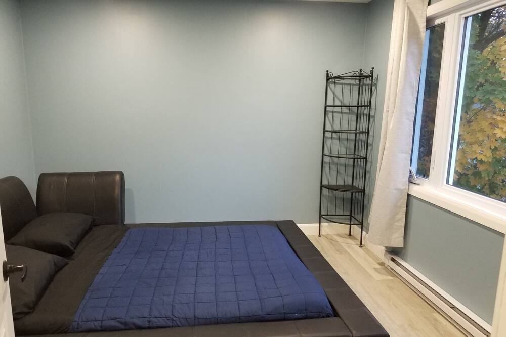Photo of Bedroom in Laval