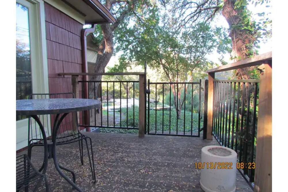 Photo of Patio Balcony in Fort Worth