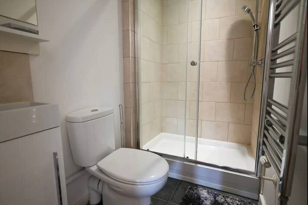 Photo of Bathroom in Reading