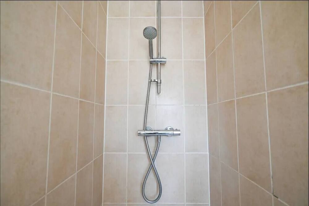 Photo of Bathroom in Reading