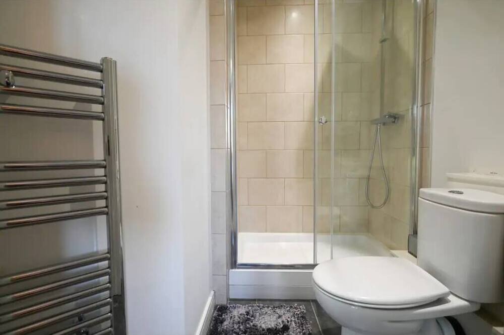 Photo of Bathroom in Reading