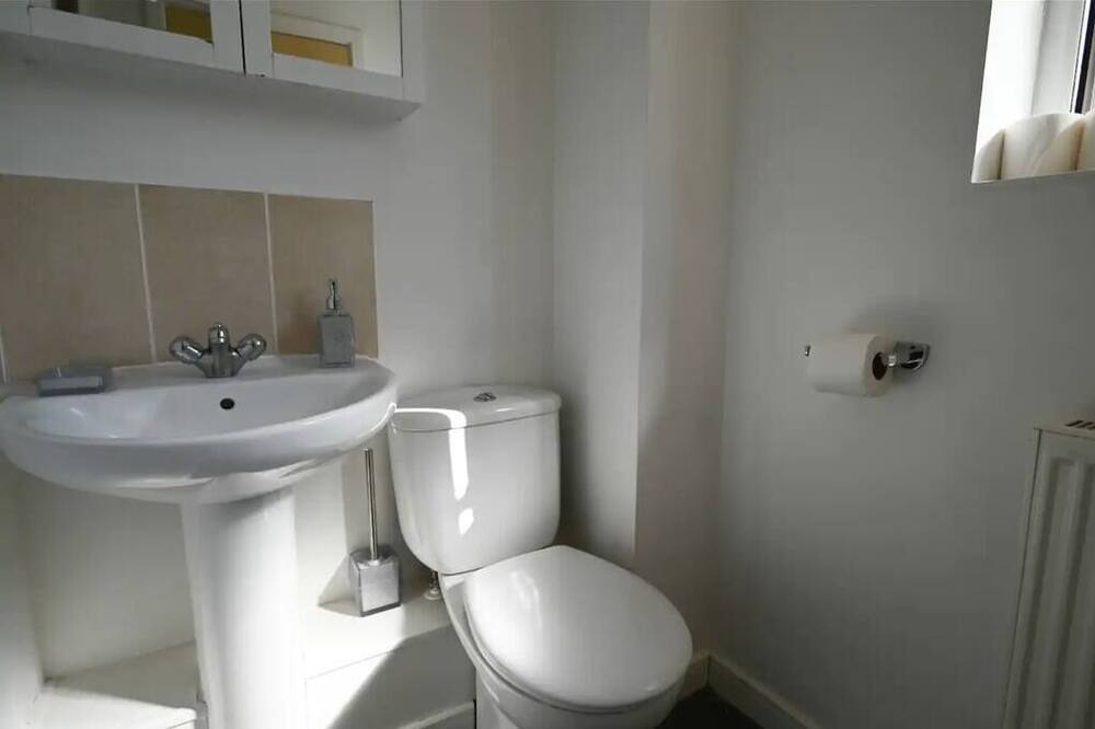 Photo of Bathroom in Reading