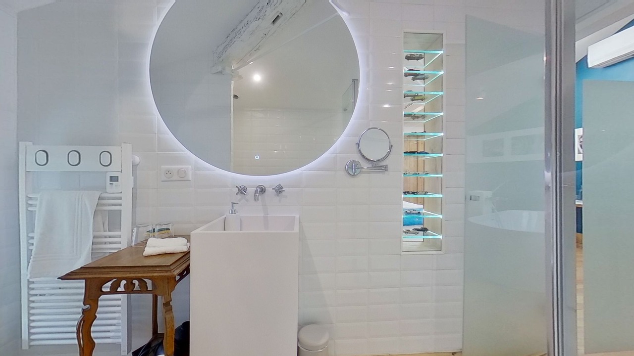 Photo of Bathroom in Artigues-pres-Bordeaux