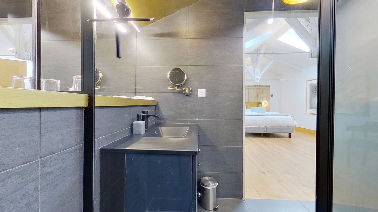 Photo of Bathroom in Artigues-pres-Bordeaux