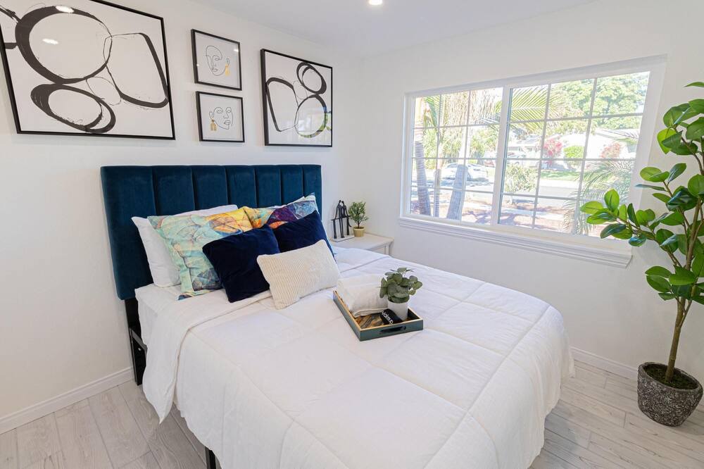 Photo of Bedroom in North Valley