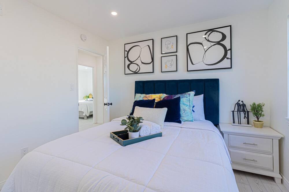 Photo of Bedroom in North Valley