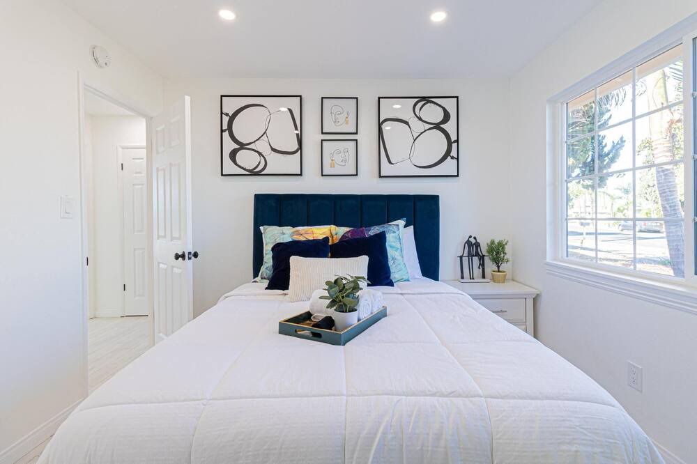 Photo of Bedroom in North Valley