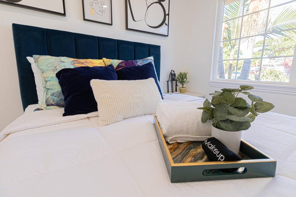Photo of Bedroom in North Valley