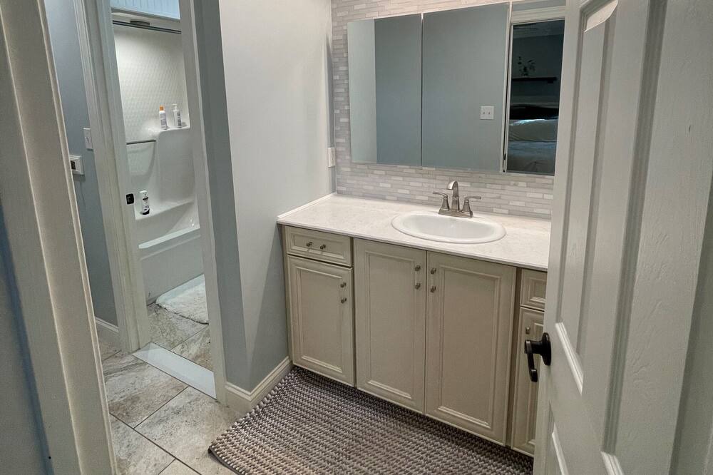 Photo of Bathroom in Hickory