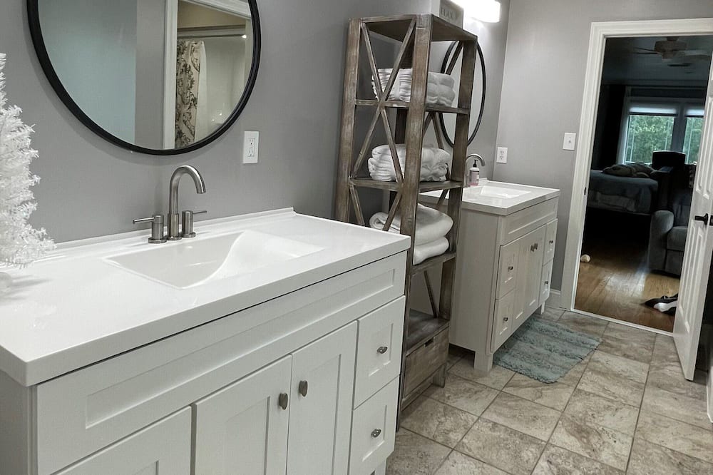 Photo of Bedroom in Hickory