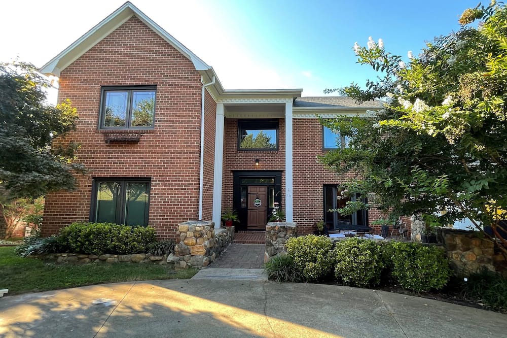 Photo of Outdoor in Hickory