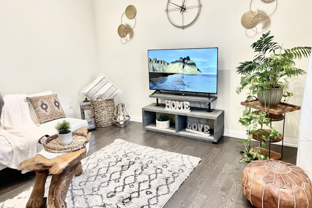 Photo of Livingroom in Lafontaine
