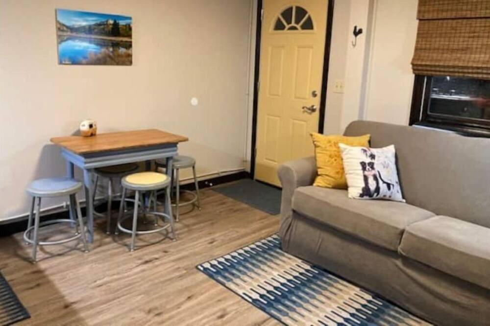 Photo of Livingroom in Albany