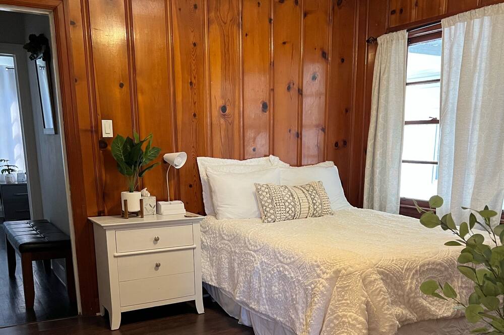 Photo of Bedroom in Houma