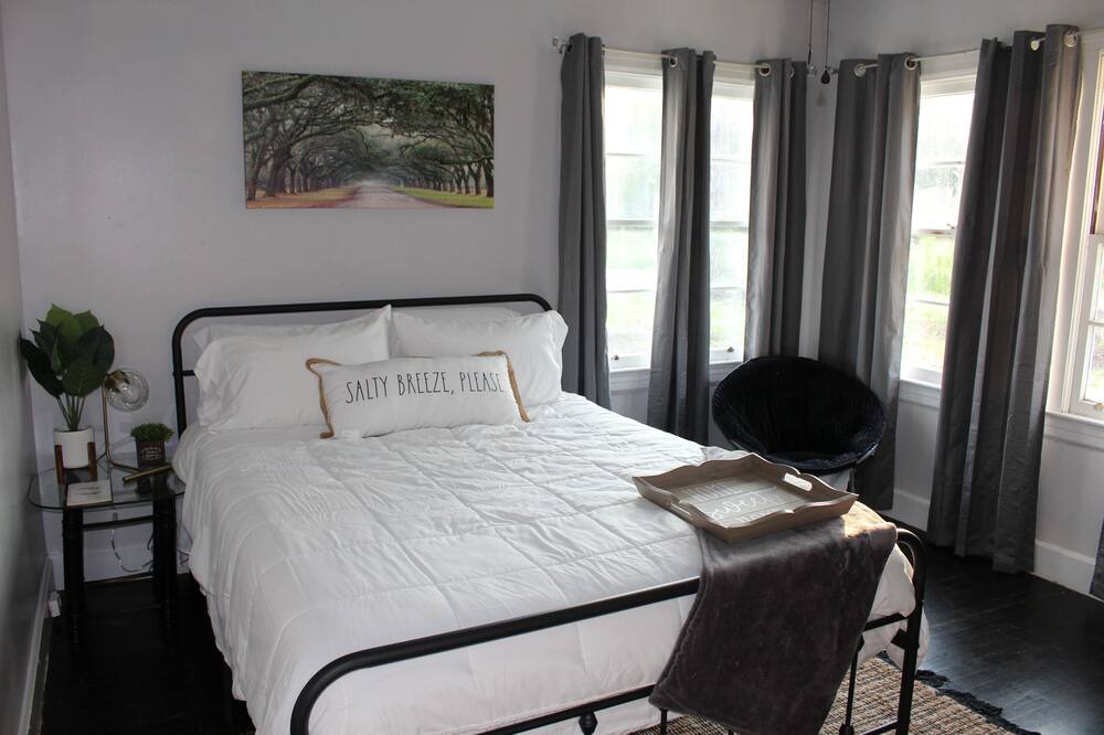 Photo of Bedroom in Houma