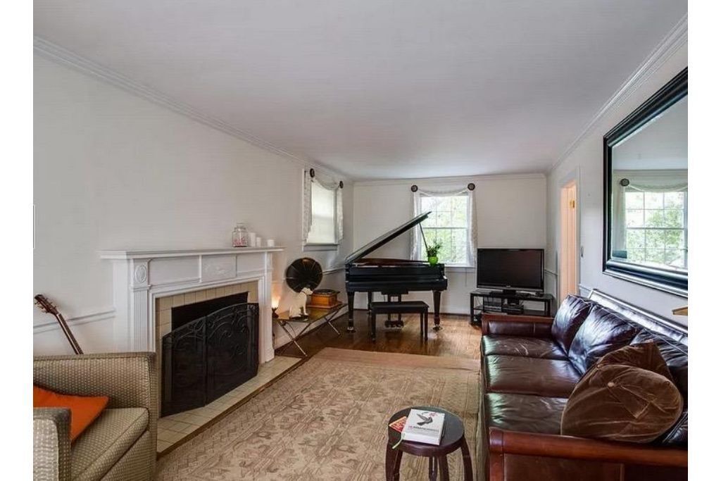 Photo of Livingroom in Green Hills