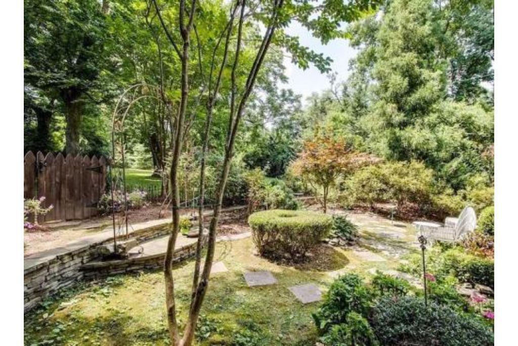 Photo of Outdoor in Green Hills