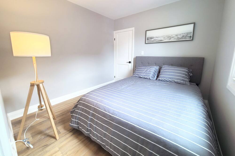 Photo of Bedroom in Hamilton
