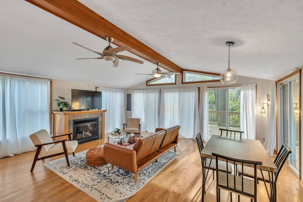 Photo of Bedroom in Fishers Hill