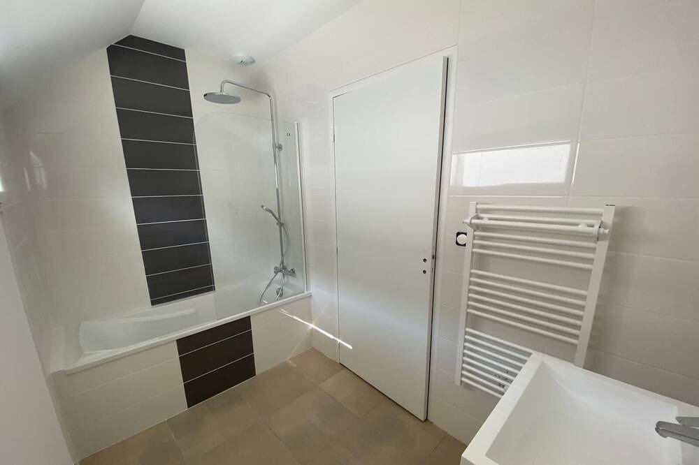 Photo of Bathroom in Ploermel