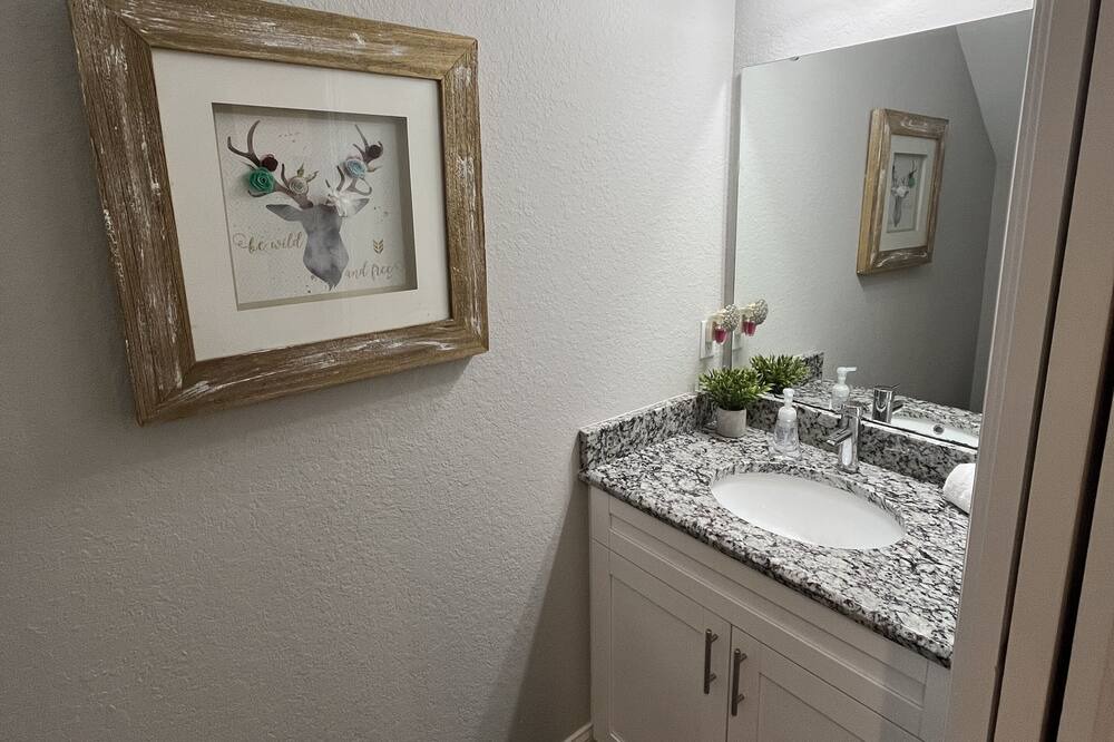 Photo of Bathroom in Bartow