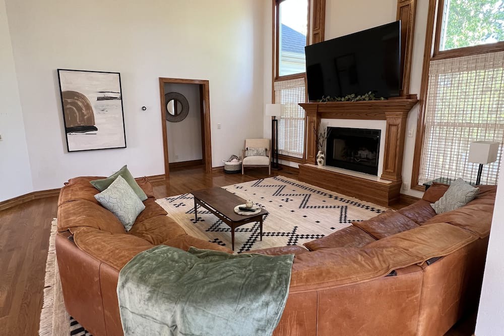 Photo of Livingroom in Carl Junction