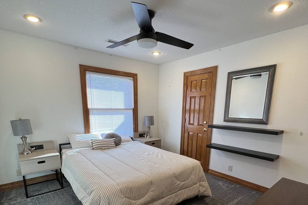 Photo of Bedroom in Carl Junction