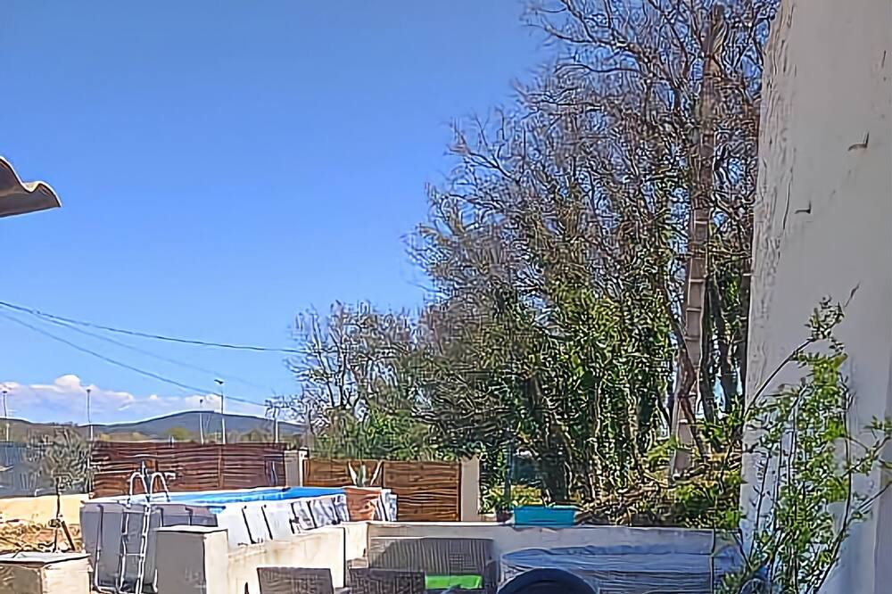 Photo of Outdoor in Neoules