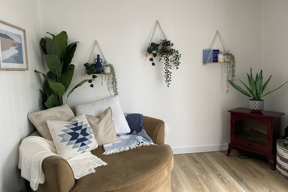 Photo of Livingroom in Prince Edward