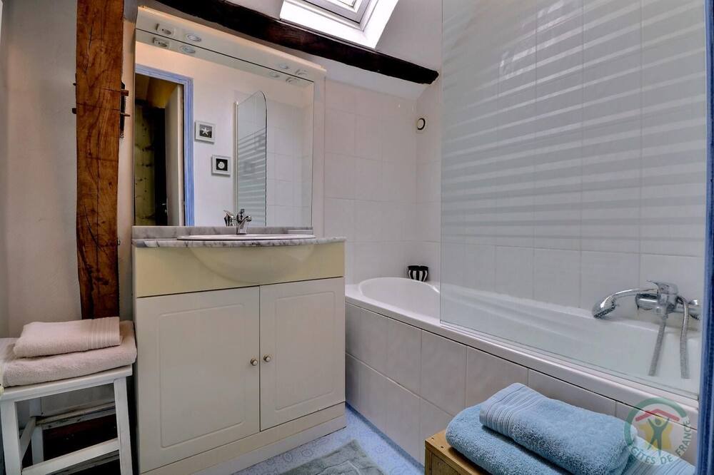 Photo of Bathroom in Langouet