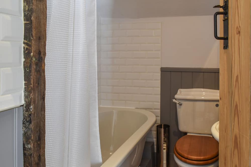 Photo of Bathroom in Ebernoe