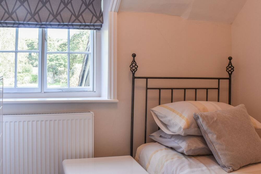 Photo of Bedroom in Ebernoe