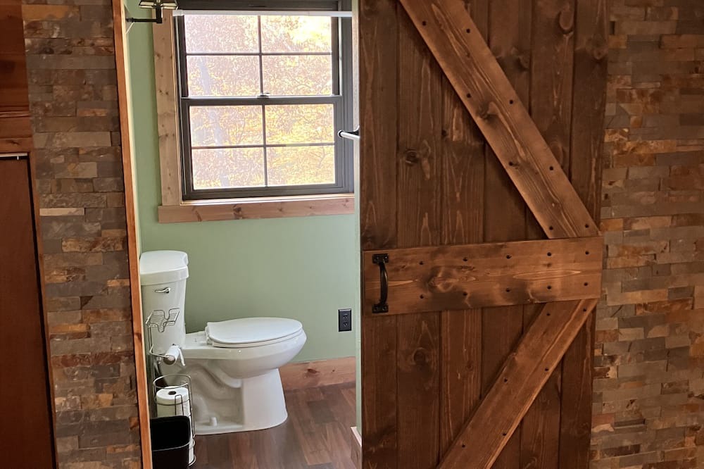 Photo of Bathroom in Keokuk