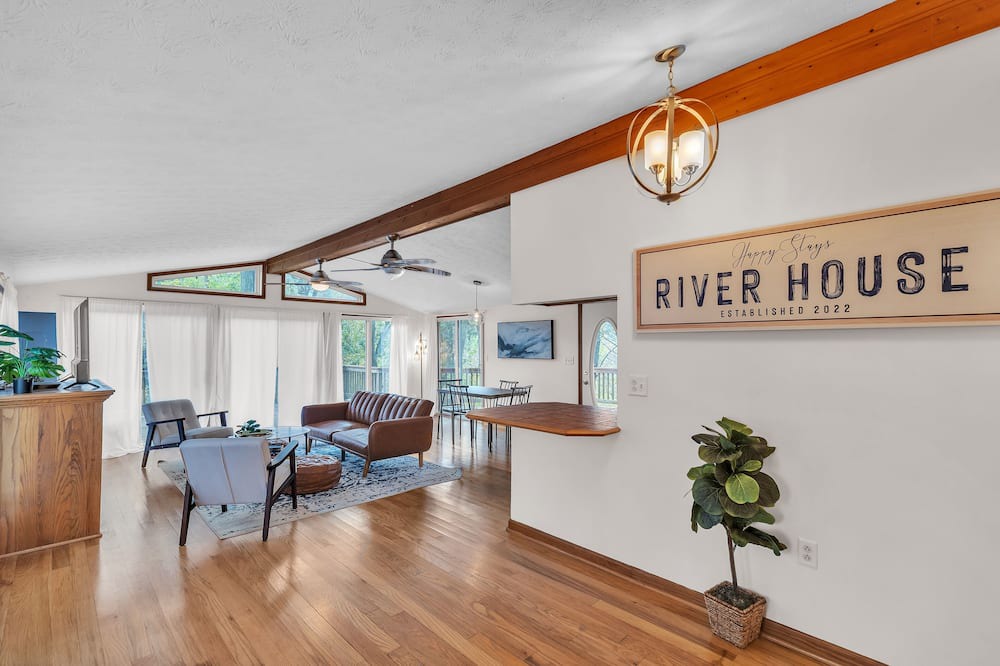 Photo of Livingroom in Fishers Hill