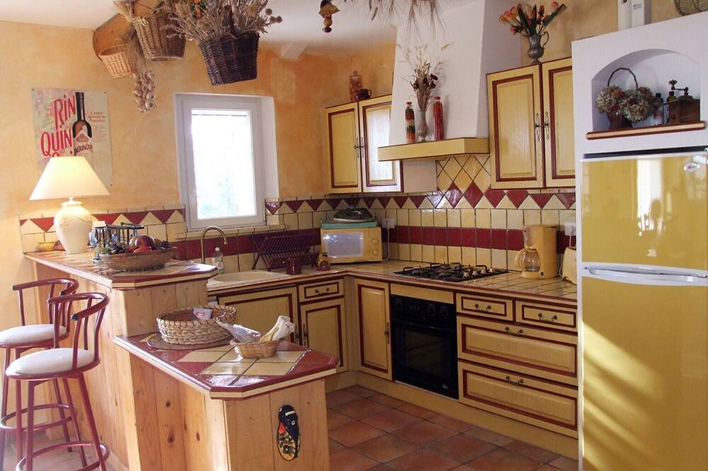 Photo of Kitchen in Pierrerue