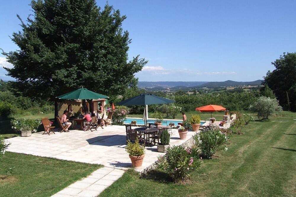 Photo of Outdoor in Pierrerue