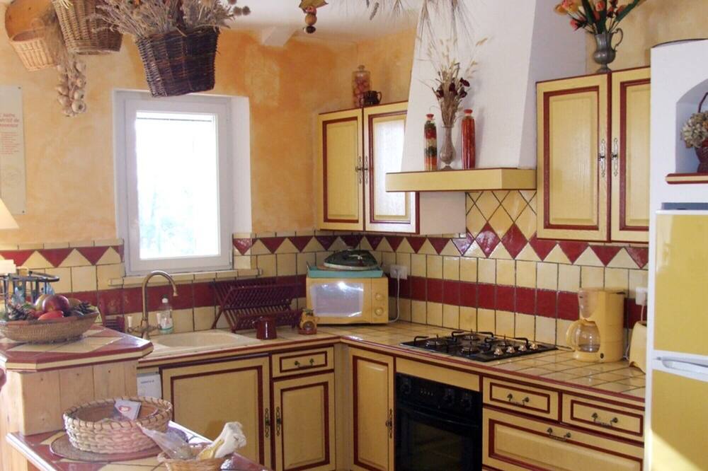 Photo of Kitchen in Pierrerue