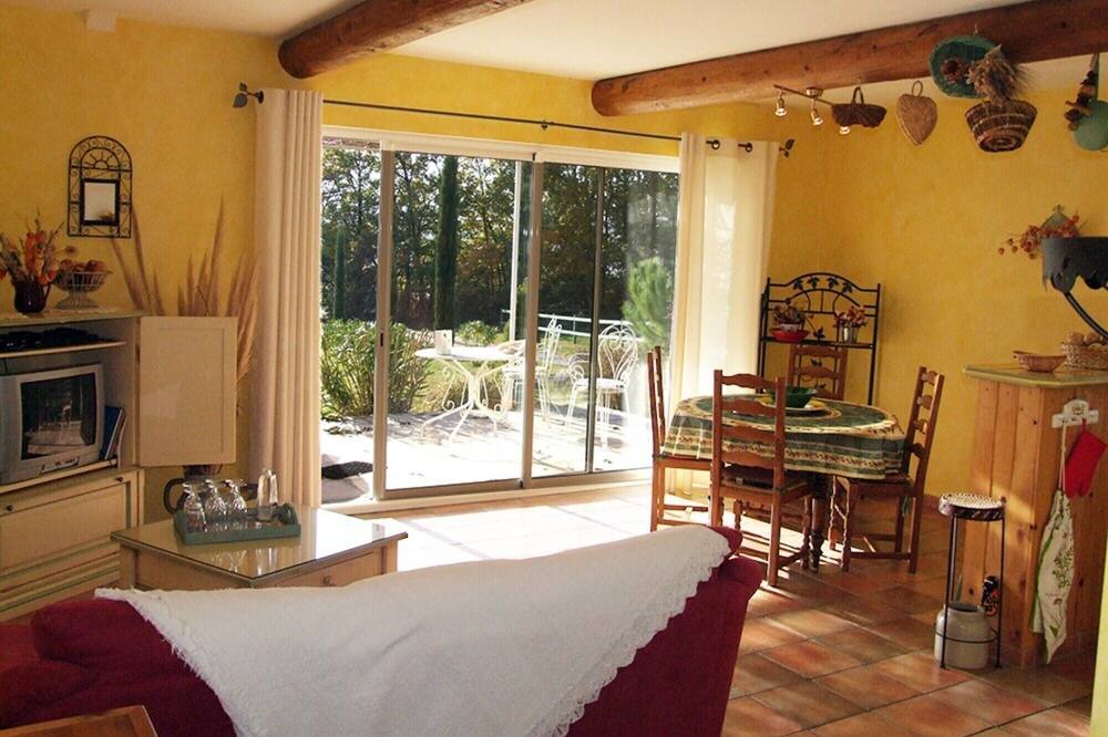 Photo of Livingroom in Pierrerue