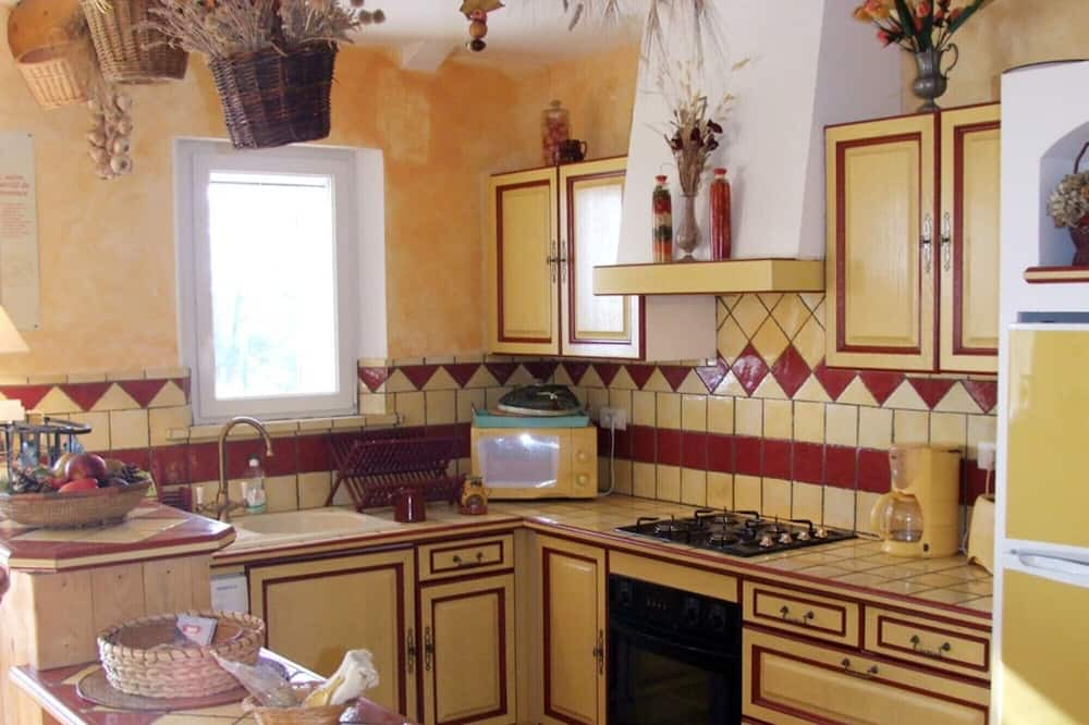 Photo of Kitchen in Pierrerue