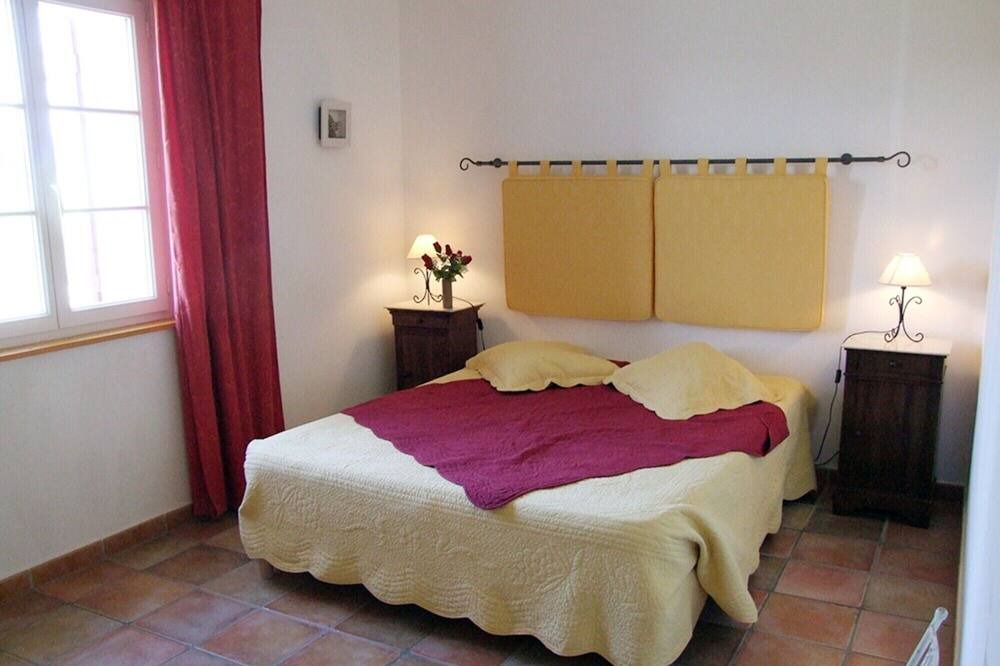 Photo of Bedroom in Pierrerue