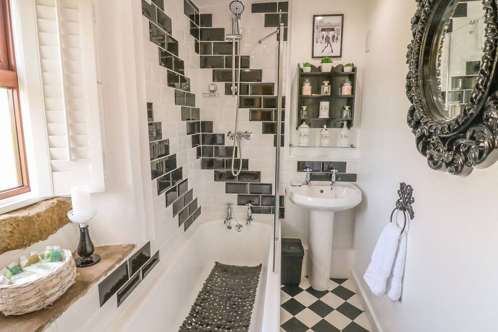 Photo of Bathroom in Kelbrook