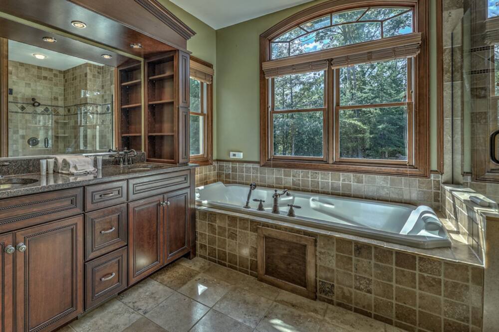 Photo of Bathroom in Blue Ridge