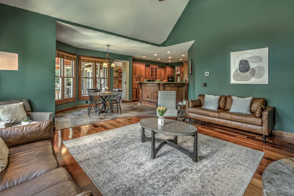 Photo of Livingroom in Blue Ridge