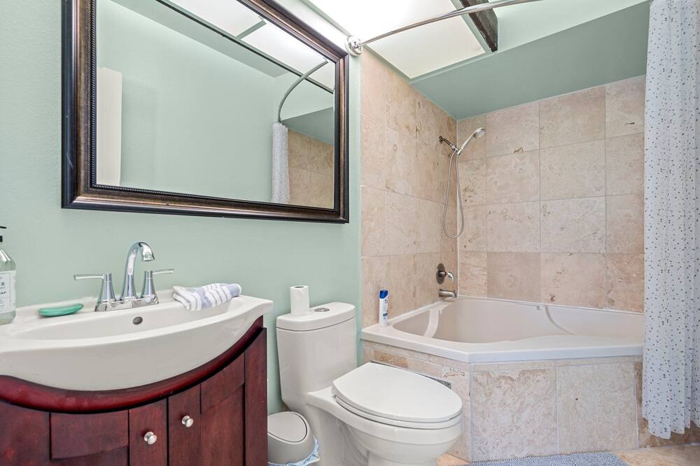 Photo of Bathroom in Montebello