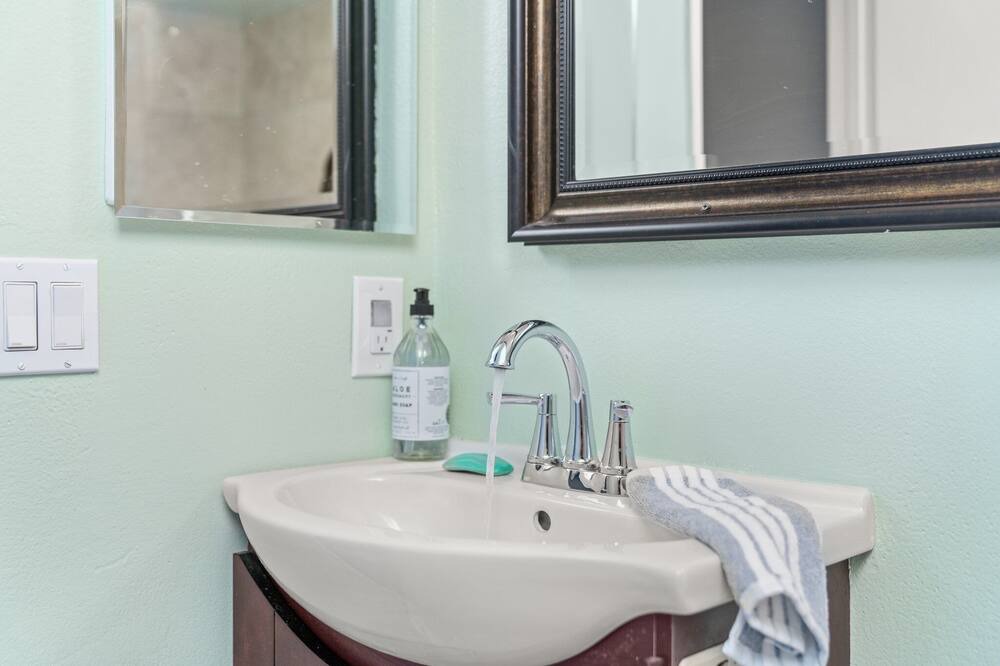 Photo of Bathroom in Montebello