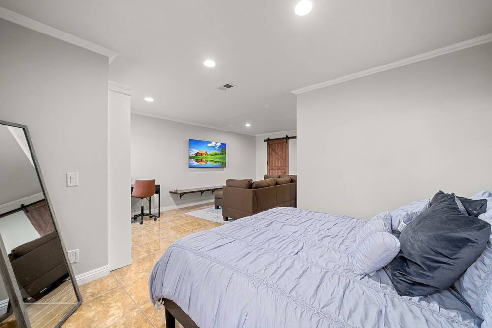 Photo of Bedroom in Montebello