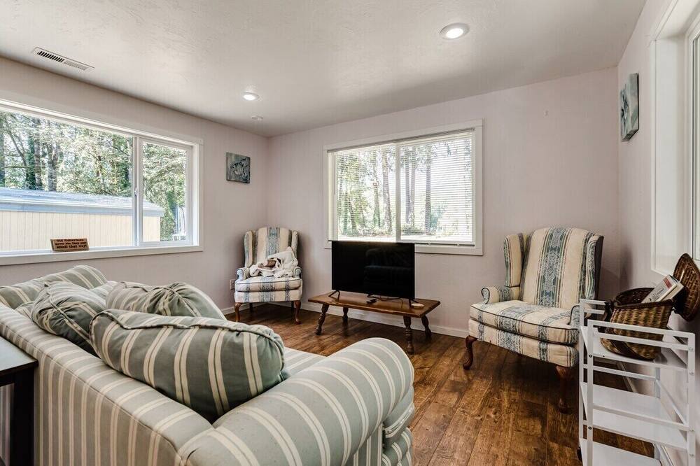 Photo of Bedroom in Leaburg