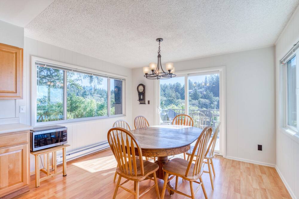 Photo of Kitchen in Neahkahnie Beach